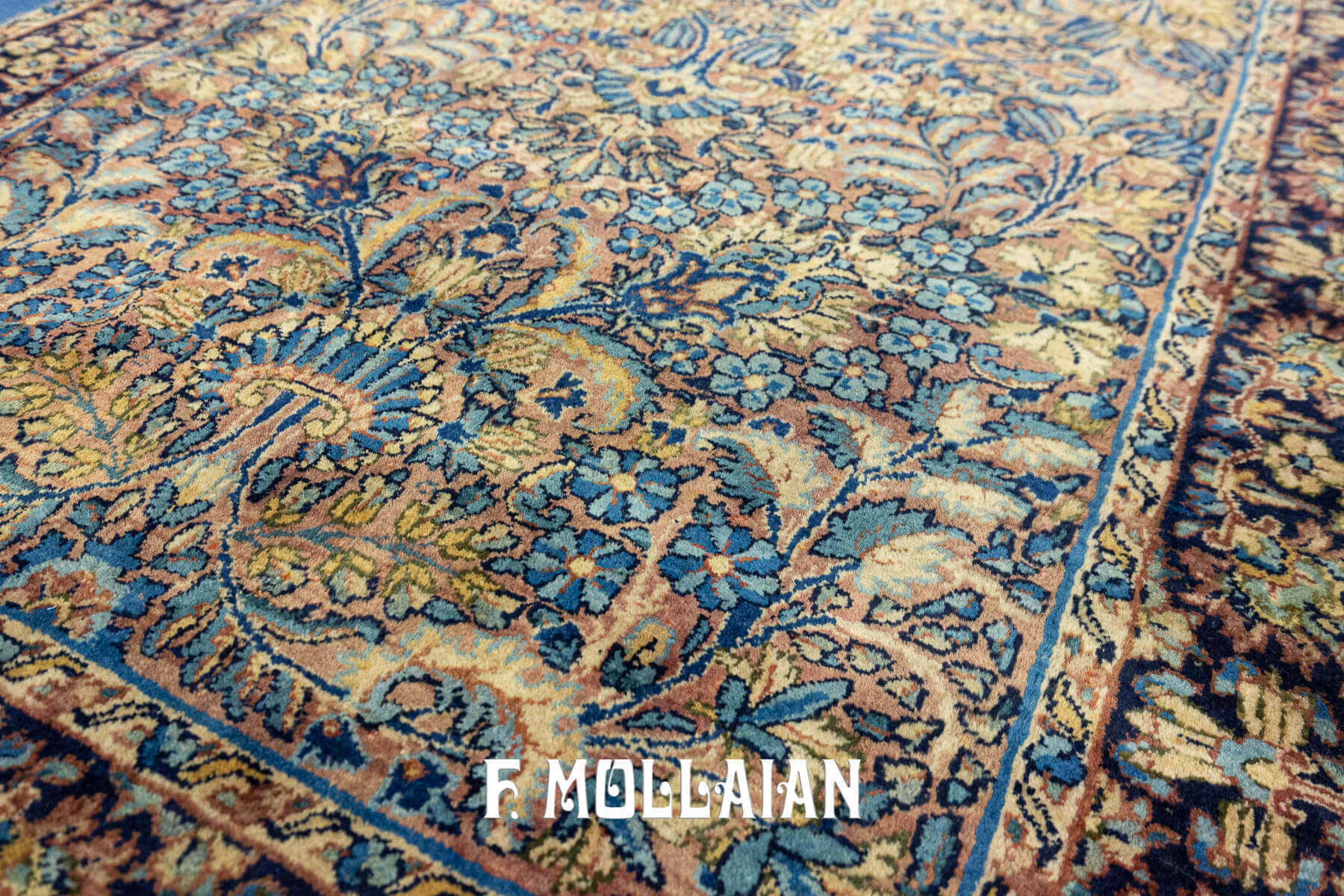 Antique Persian Kerman Floral Rug n°:32628371