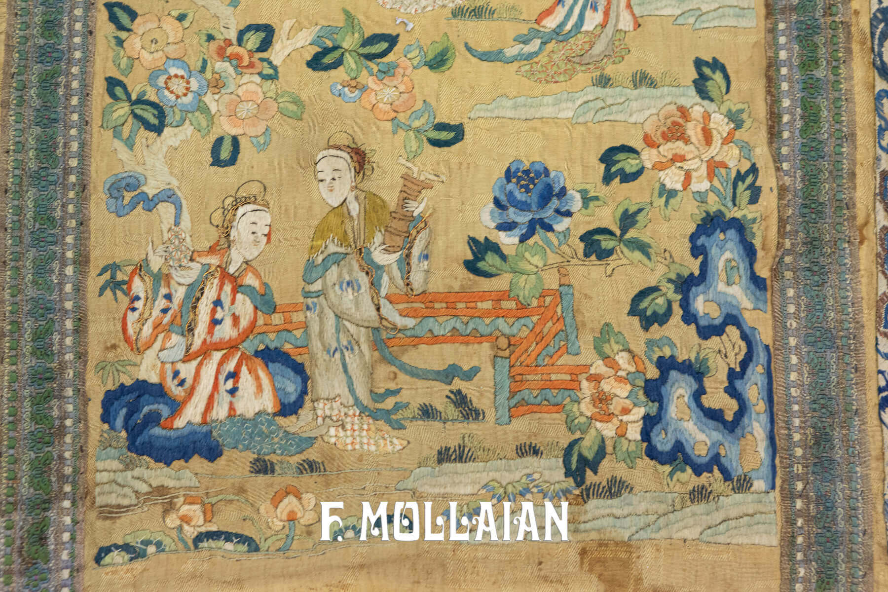 Broderie Chinoise Antique en Soie et Fil de Métal n°:66253653