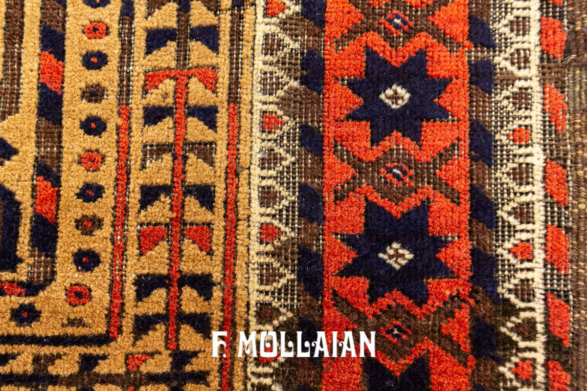 Tapis Baloutche Antique noué à la main Camel-Hair Field n°:427617 n°:427617