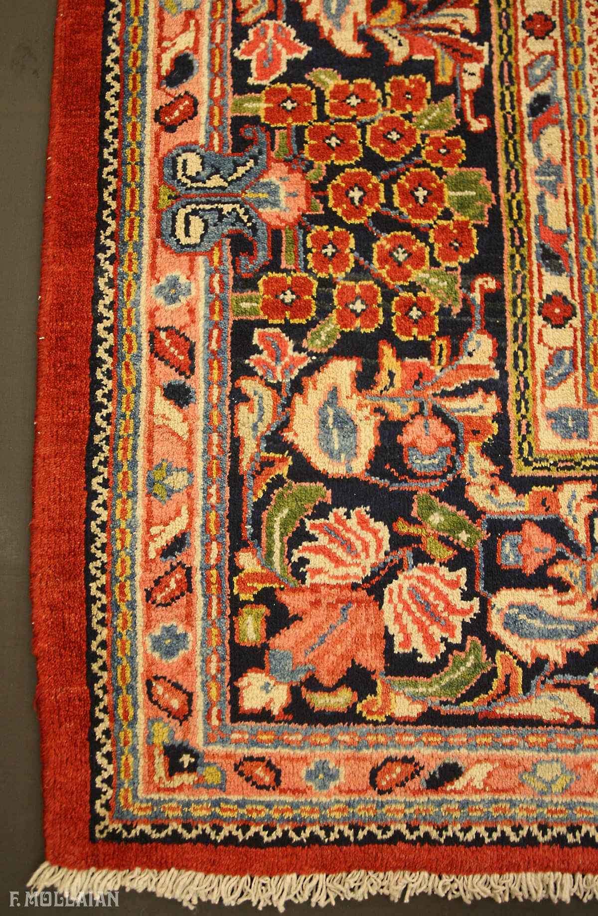 Mahal rug