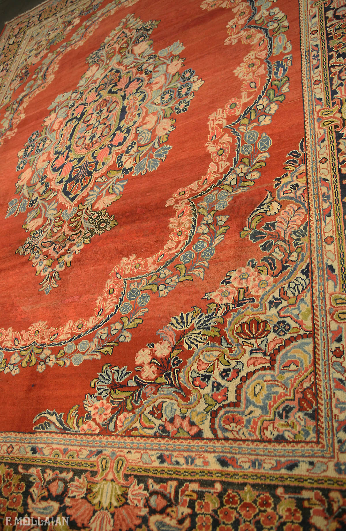 Mahal rug