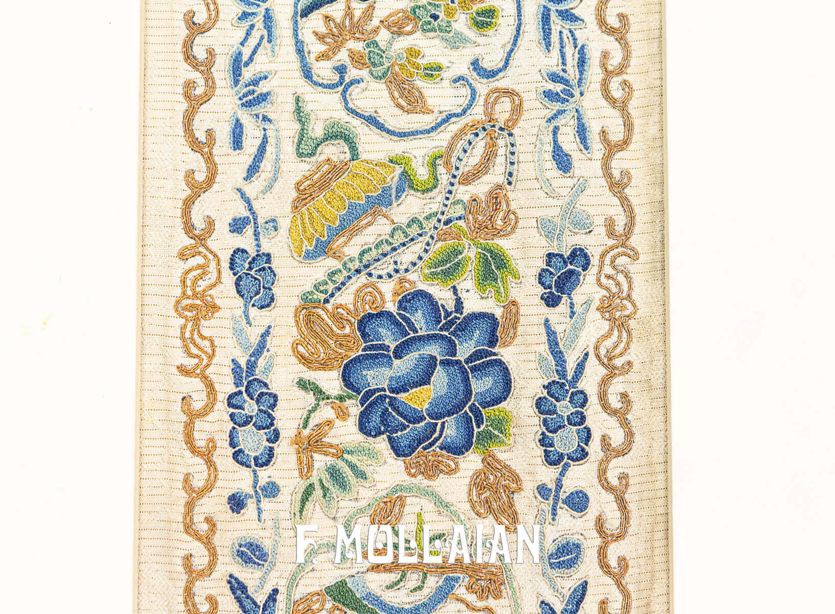 Antique Chinese Small Embroidery Imperial Textile with silk and Metal Thread n°:898387