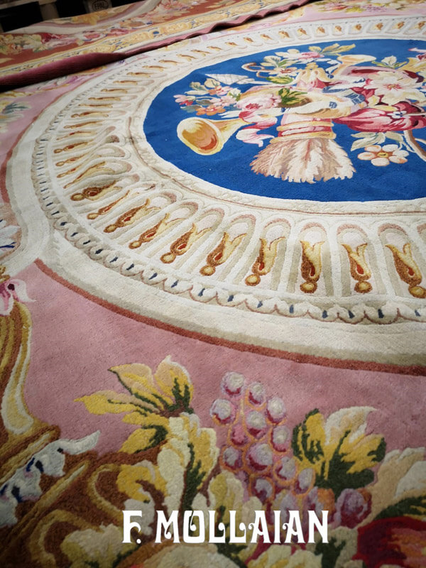 Magnifique Tapis Antique du Palais de la Savonnerie Française n°:31456755