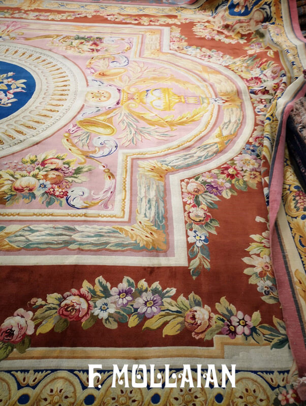 Magnifique Tapis Antique du Palais de la Savonnerie Française n°:31456755