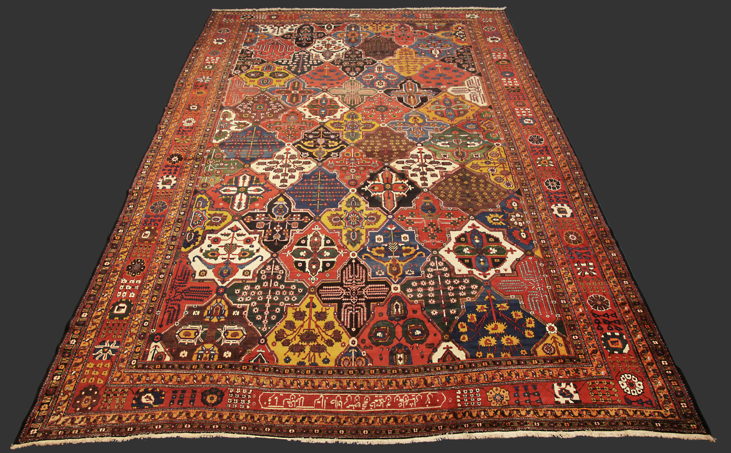 Antique Persian Bakhtiari Khan Carpet n°:80667855