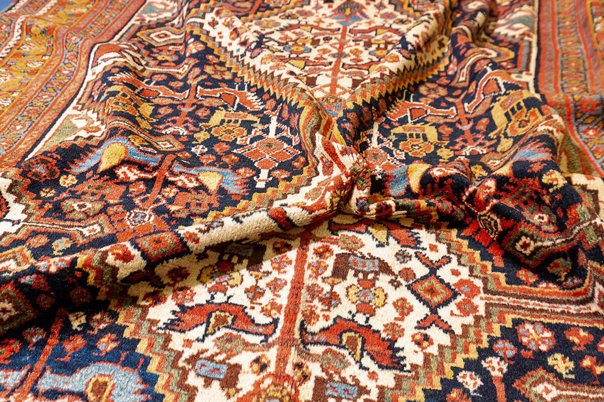 Khamse Rug Chicken Design