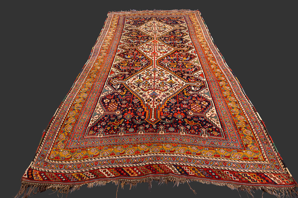 Khamse Rug Chicken Design