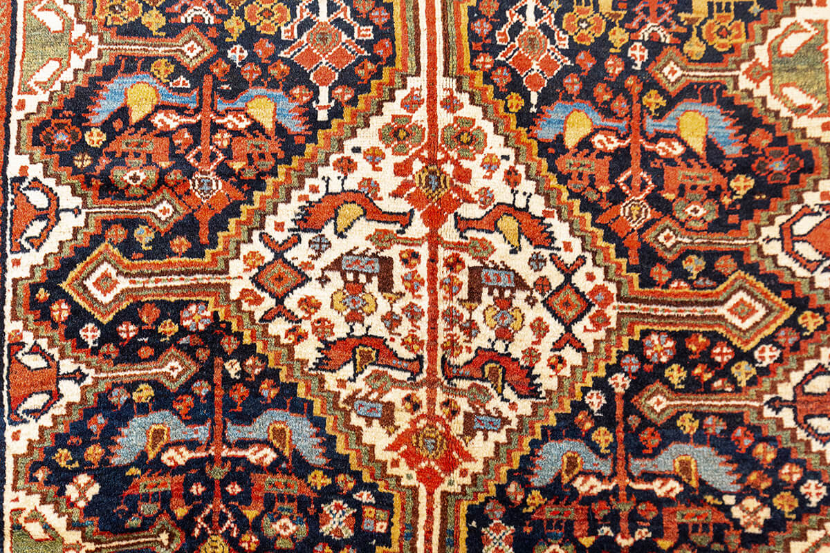 Khamse Rug Chicken Design