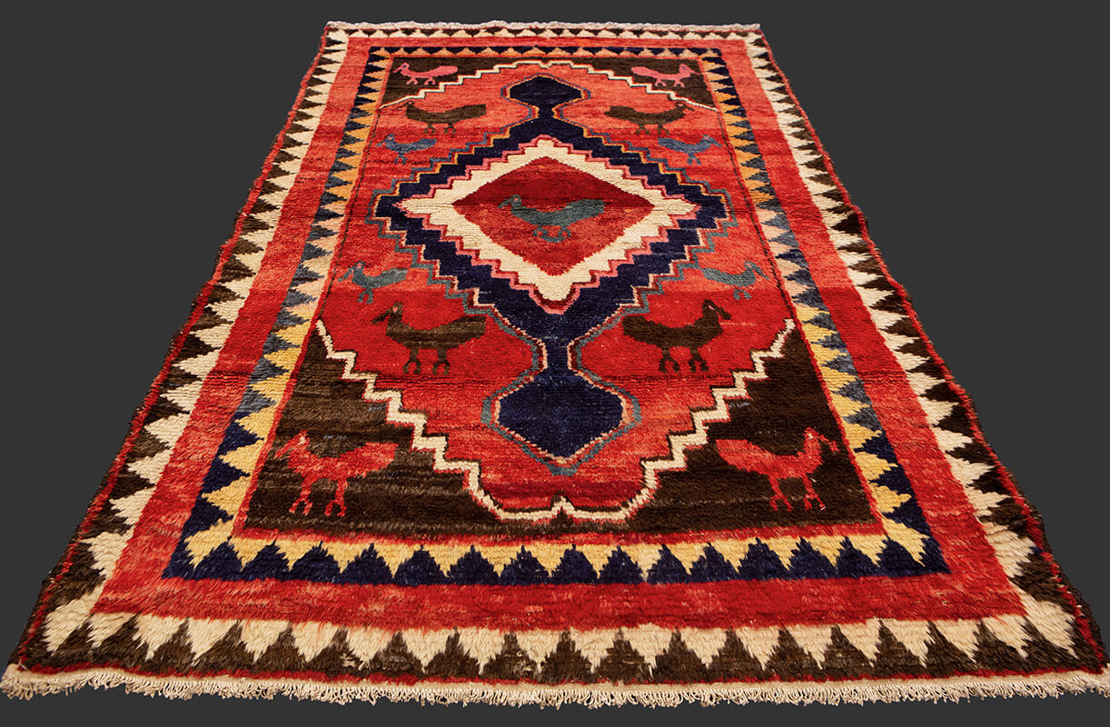 Bakhtiari Rug Ghabbeh Decorative Red Field n°:396322