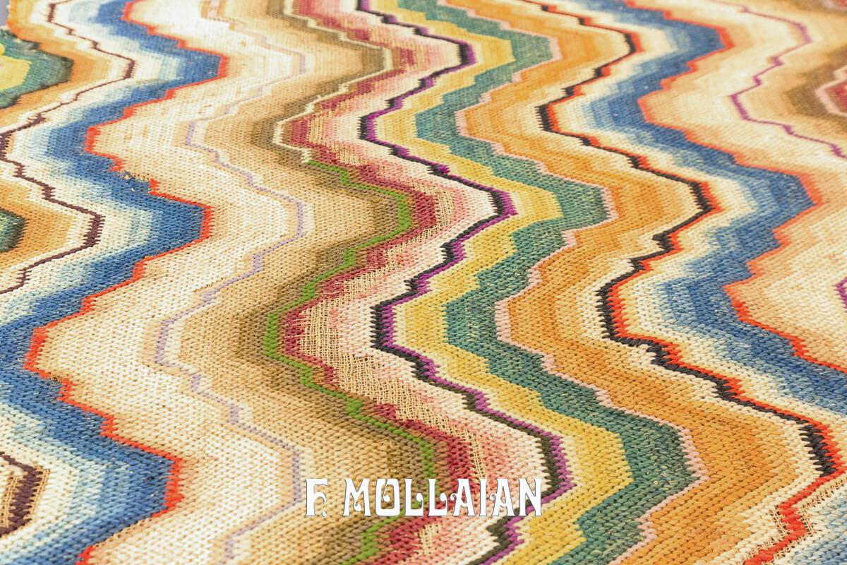 Italian Textile Silk Bargello n°:505530