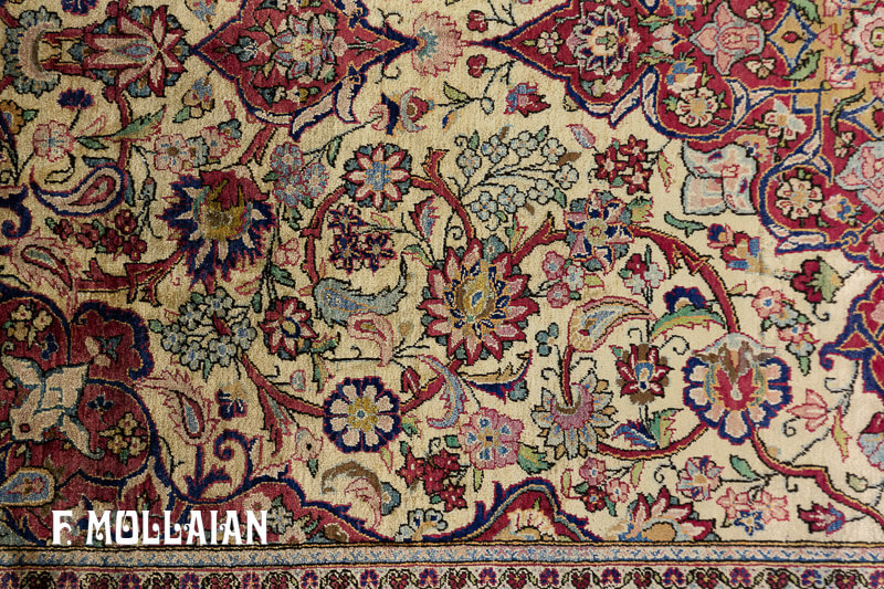 قالیچه ابریشمی لچک ترنج “اسلیمی گل اناری” آنتیک ایرانی کاشان زمینه بژ کد:۶۳۸۸۷۶۱۲