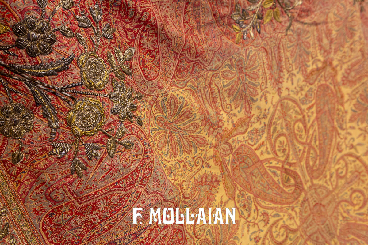 Antique Indian Textile Silk And Metal Thread Embroidery n°:351114