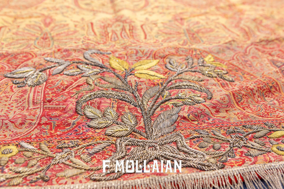 Antique Indian Textile Silk And Metal Thread Embroidery n°:351114
