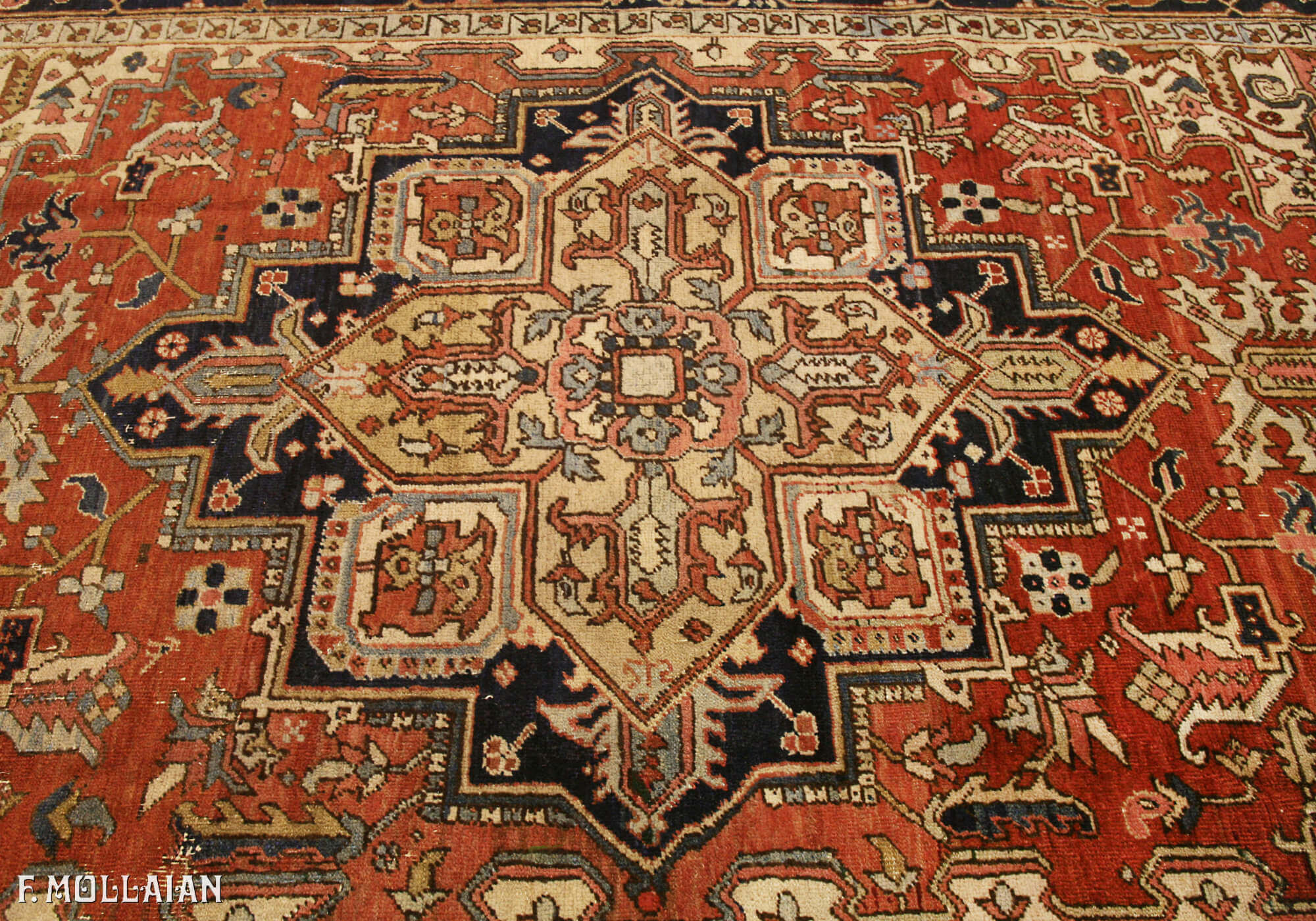 Antique Persian Heriz Carpet (300x210 cm)