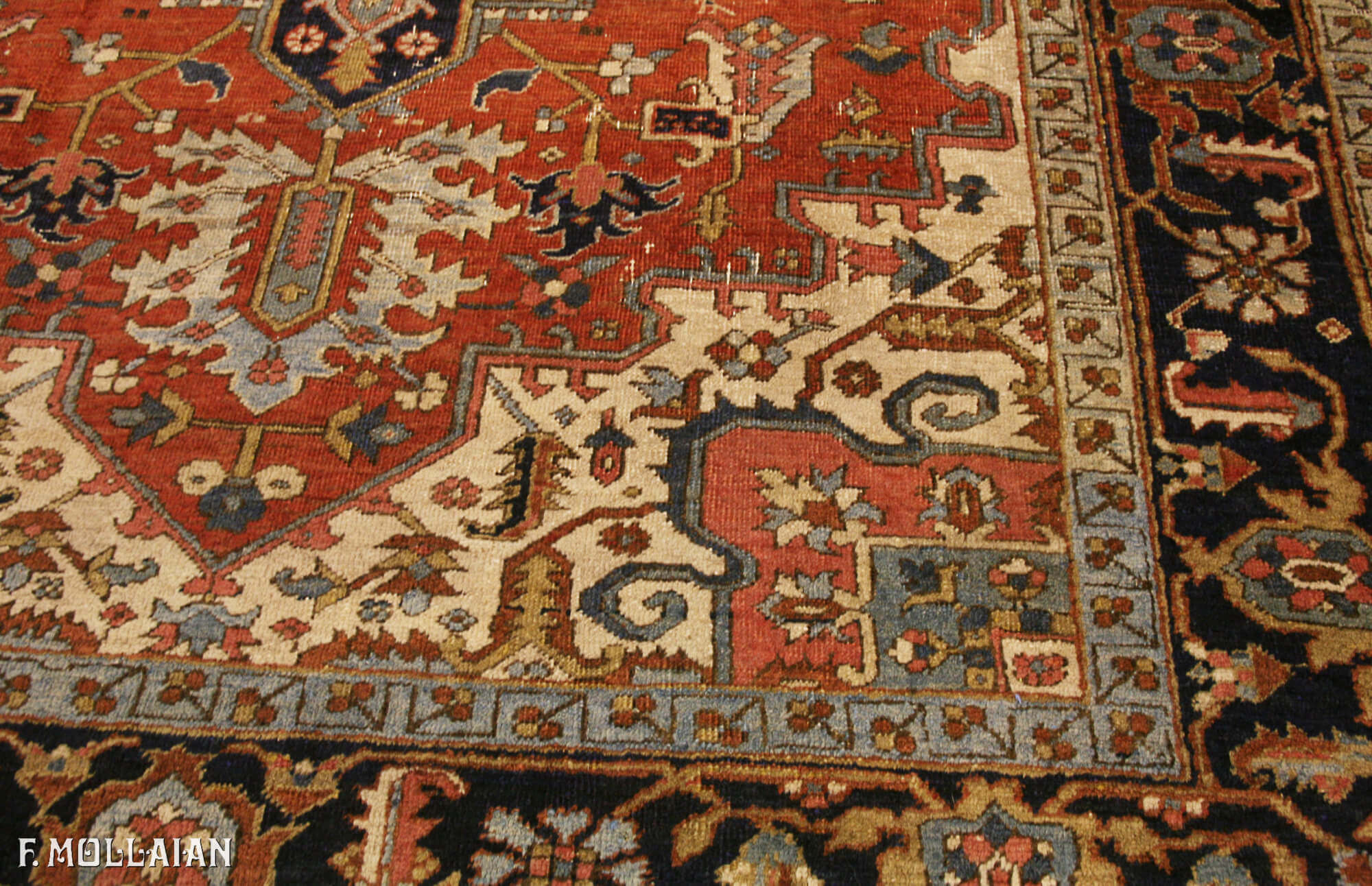 Antique Persian Heriz Carpet (300x210 cm)