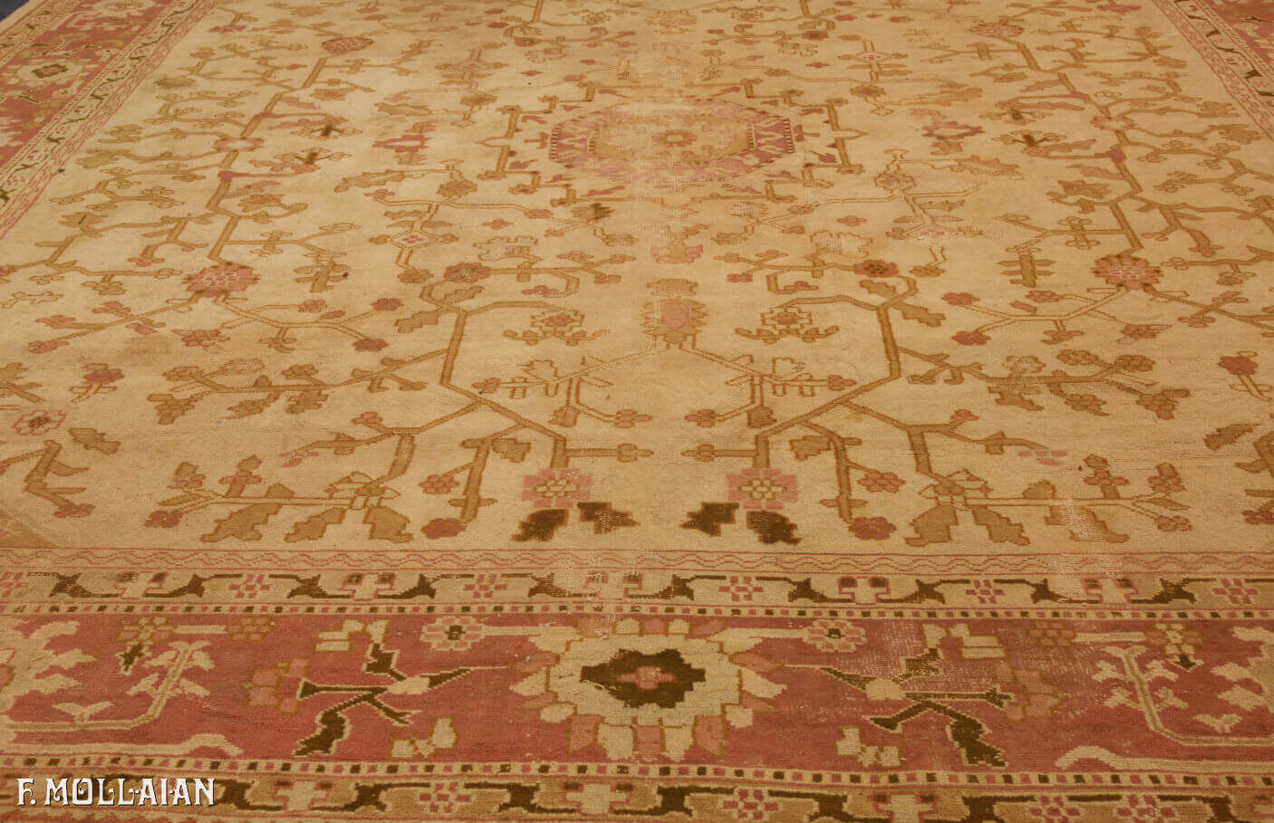 Antique Turkish Ushak (Oushak) Carpet (436x370 cm)