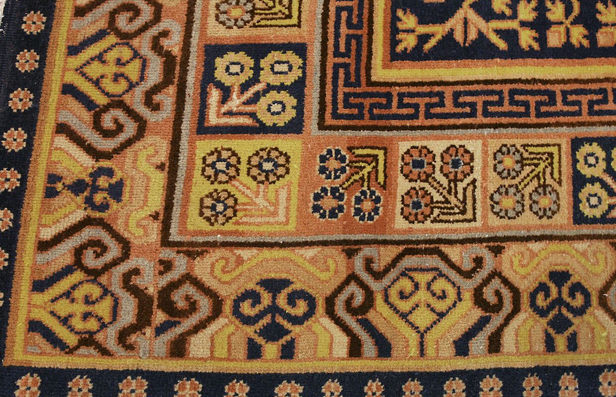 A Kalleh Khotan Antique Carpet (655x190 cm)