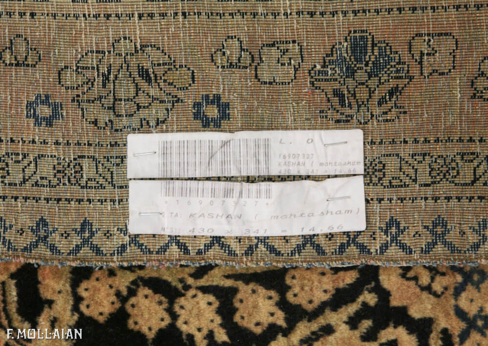 A Large Antique Persian Kashan Mohtasham Carpet (430x341 cm)