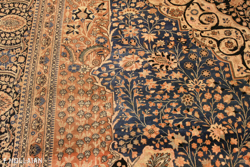 A Large Antique Persian Kashan Mohtasham Carpet (430x341 cm)