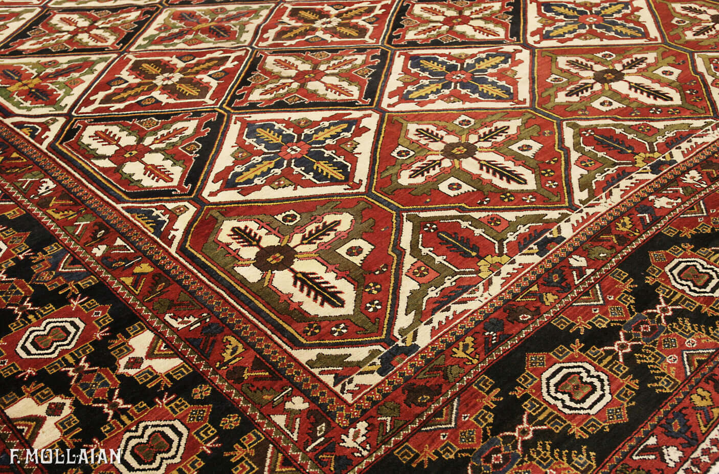 Antique Persian Large Bakhtiari Carpet (485x365 cm)