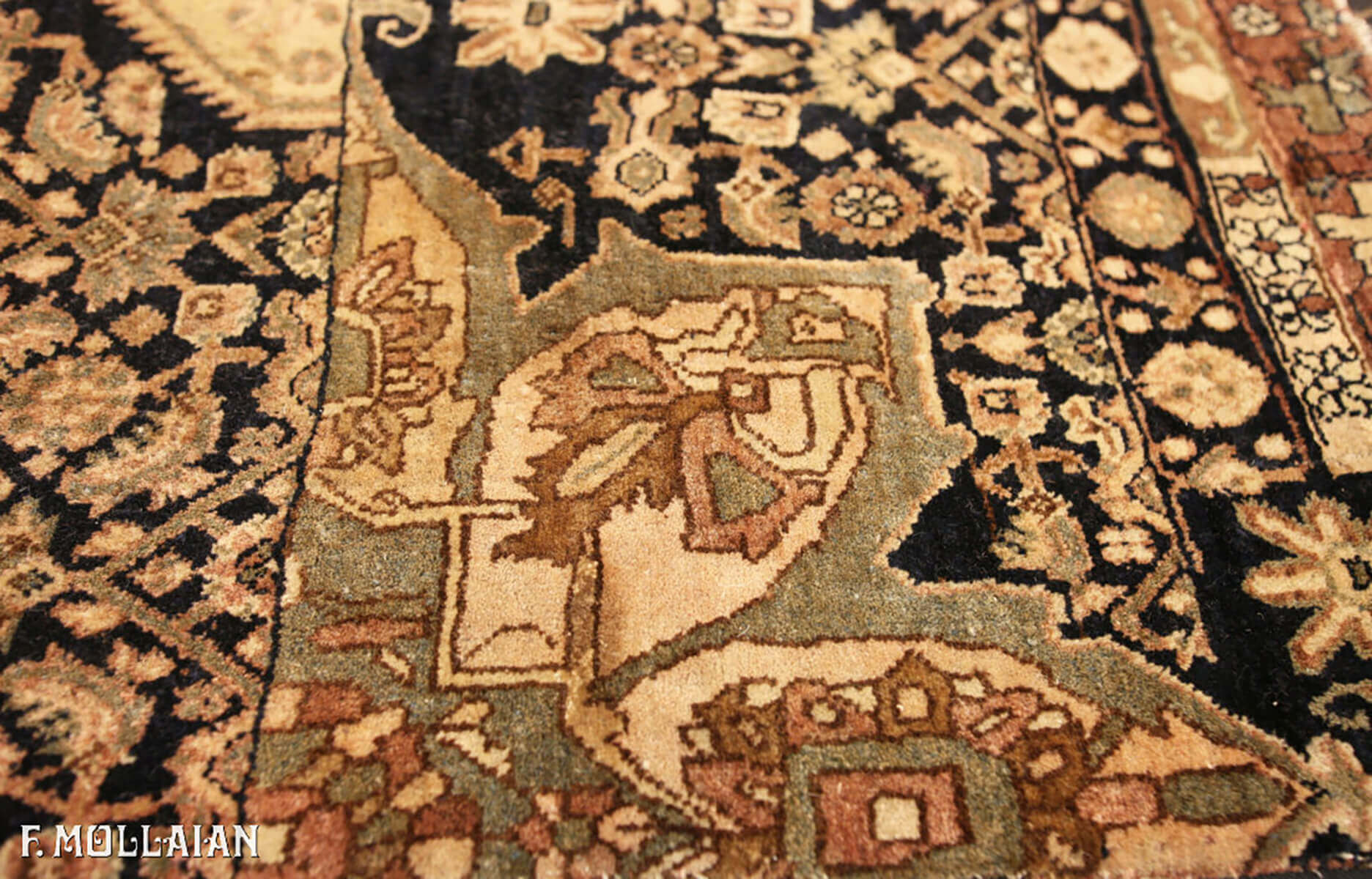 Antique Persian Bijar (Bidjar) Vaghire Rug (60x45 cm)