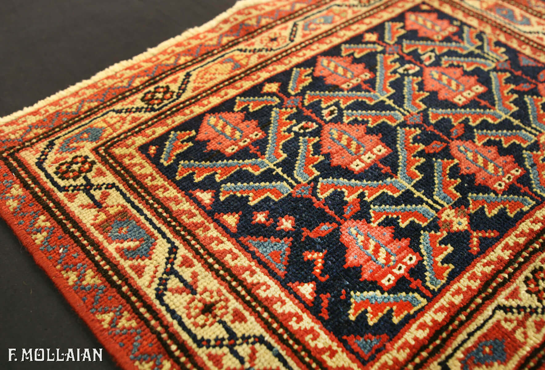 Antique Persian Hamedan Rug n°:32425542