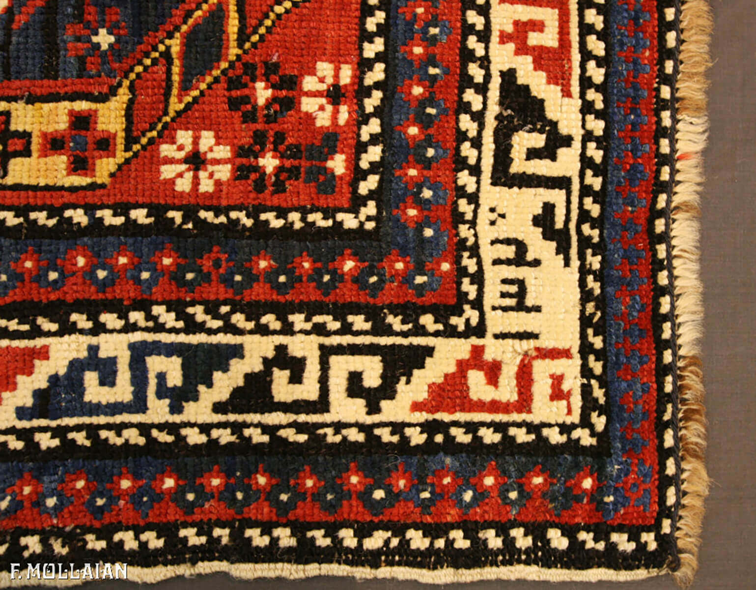 Tapete Azerbaijani Antigo Baku n°:70704634